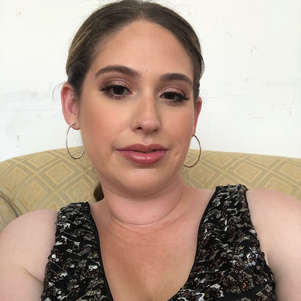 Meet your Posher, Deborah